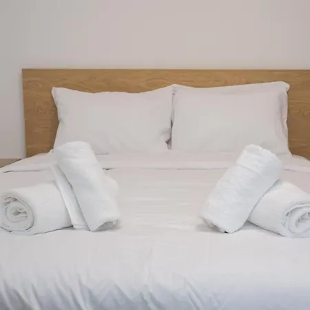 Spacious Modern With Great Rooftop View Athens