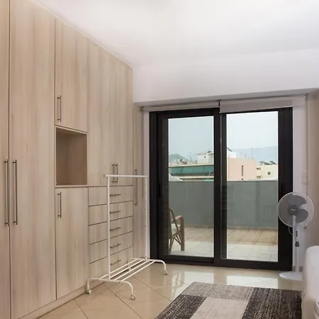 Apartament Spacious Modern With Great Rooftop View Ateny