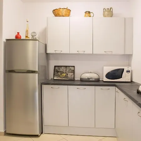 Spacious Modern With Great Rooftop View Apartament *