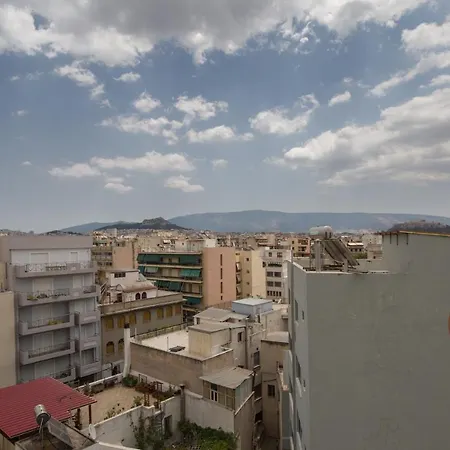 Апартаменты Spacious Modern With Great Rooftop View *