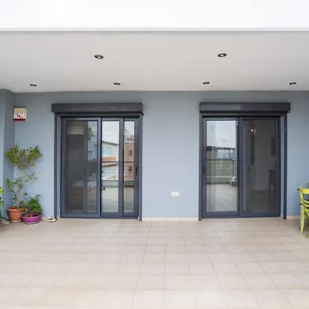 Spacious Modern With Great Rooftop View Апартаменты Афины
