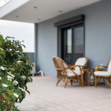 Spacious Modern With Great Rooftop View Апартаменты Афины