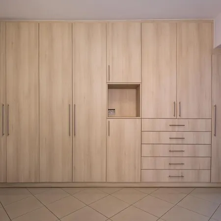 Апартаменты Spacious Modern With Great Rooftop View Афины
